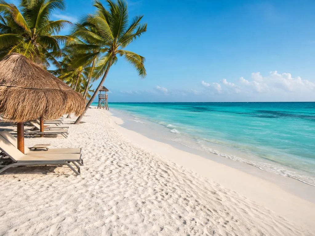 Playa de Playa del Carmen, a una cuadra de Quinta Avenida